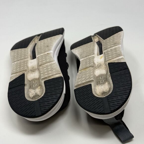 On Running Black Sneakers with White Soles - Picture 13 of 15